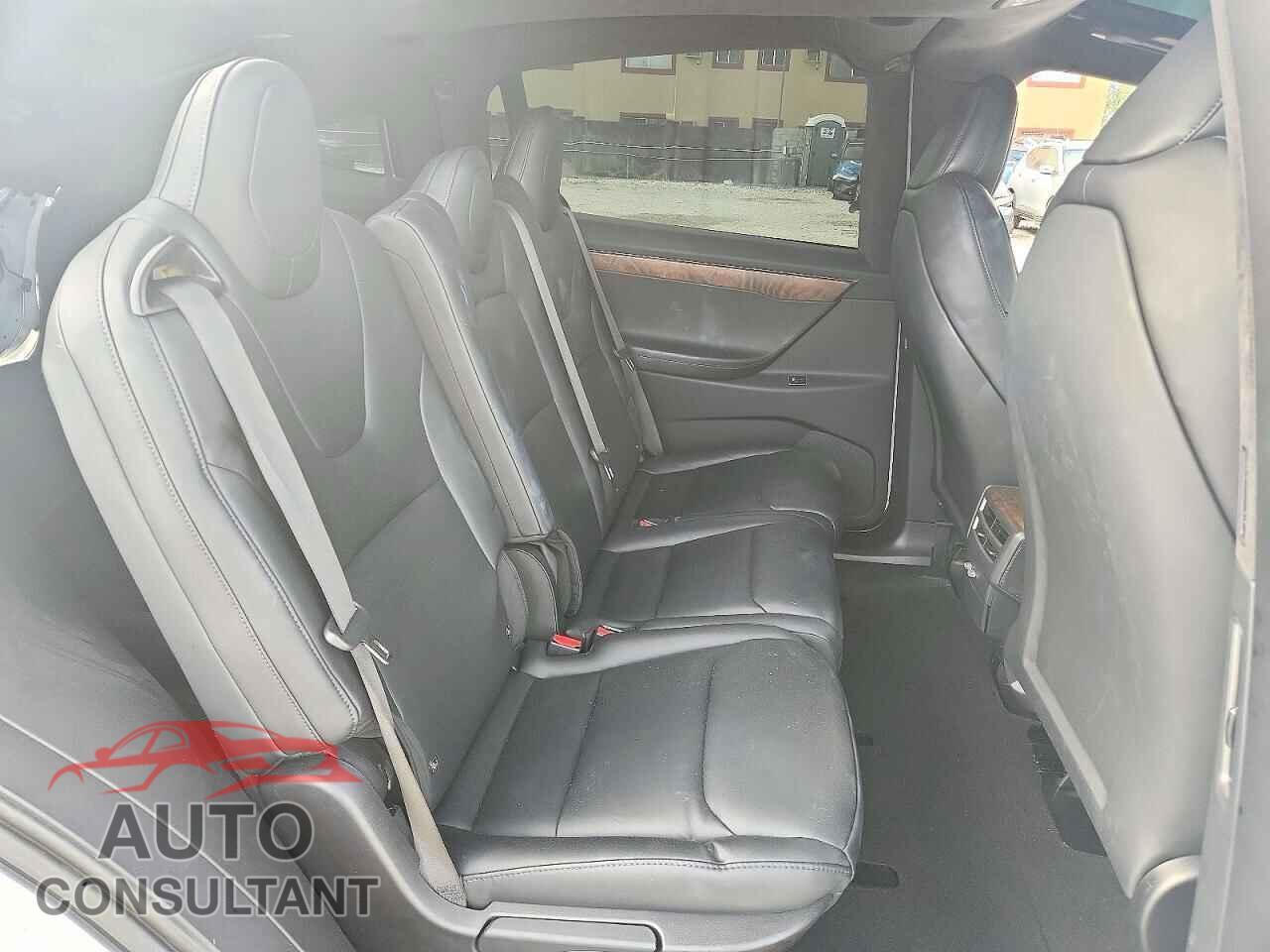 TESLA MODEL X 2020 - 5YJXCAE29LF281159