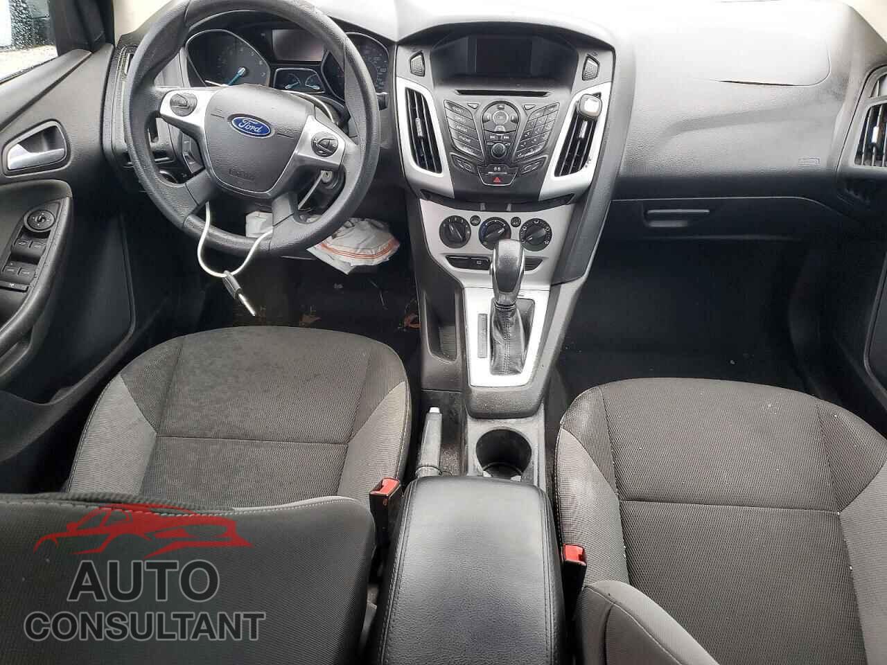 FORD FOCUS 2014 - 1FADP3F27EL386905