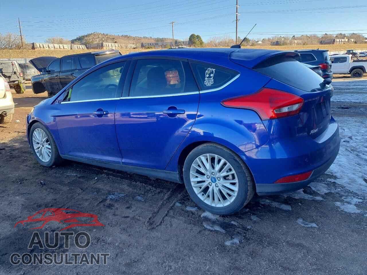 FORD FOCUS 2015 - 1FADP3N27FL210424