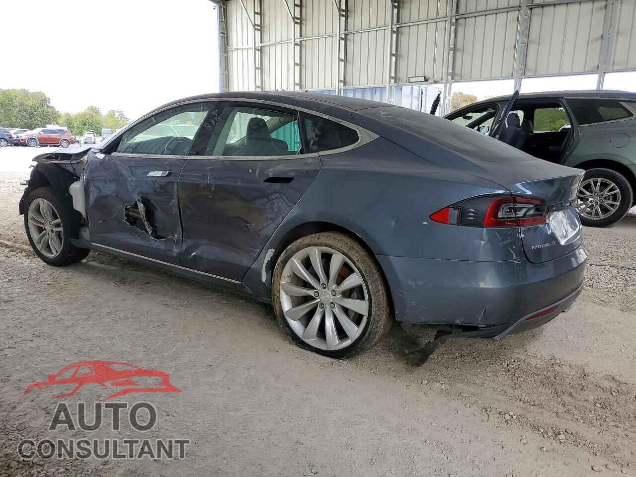 TESLA MODEL S 2013 - 5YJSA1CN9DFP27695