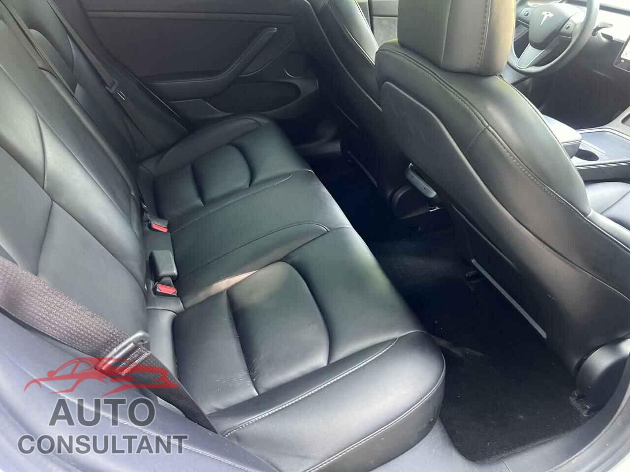 TESLA MODEL 3 2021 - 5YJ3E1EA1MF051312