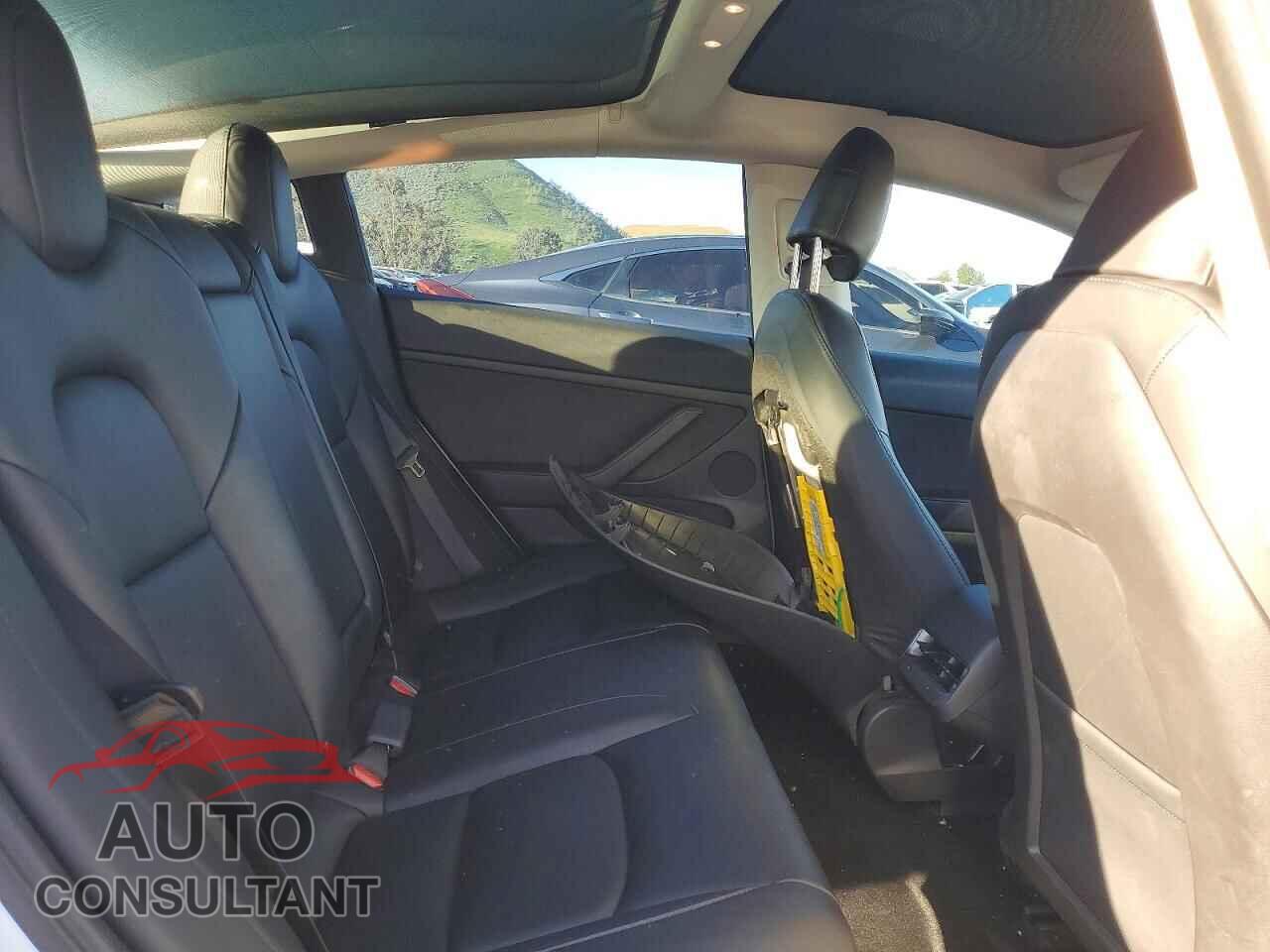 TESLA MODEL 3 2023 - 5YJ3E1EA0PF498606