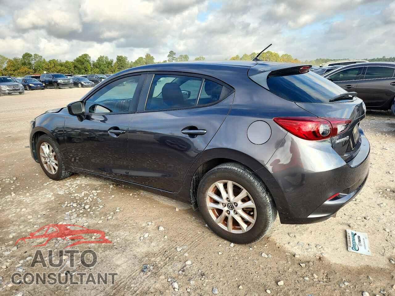 MAZDA 3 2018 - 3MZBN1K75JM268189