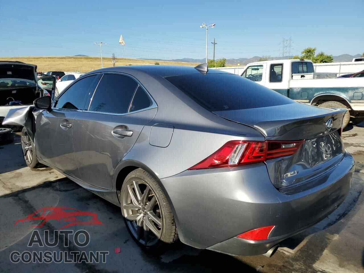 LEXUS IS 2015 - JTHCF1D27F5018437