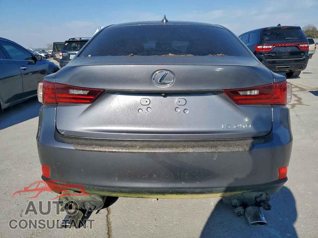 LEXUS IS 2015 - JTHBF1D29F5043884