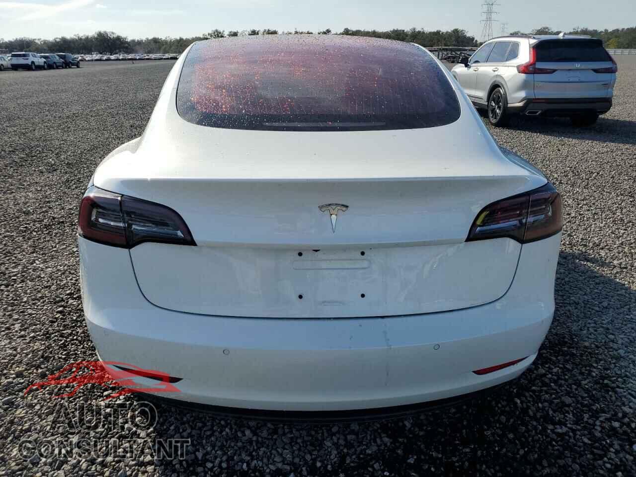 TESLA MODEL 3 2018 - 5YJ3E1EA4JF033012
