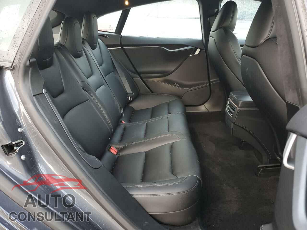 TESLA MODEL S 2020 - 5YJSA1E2XLF413121