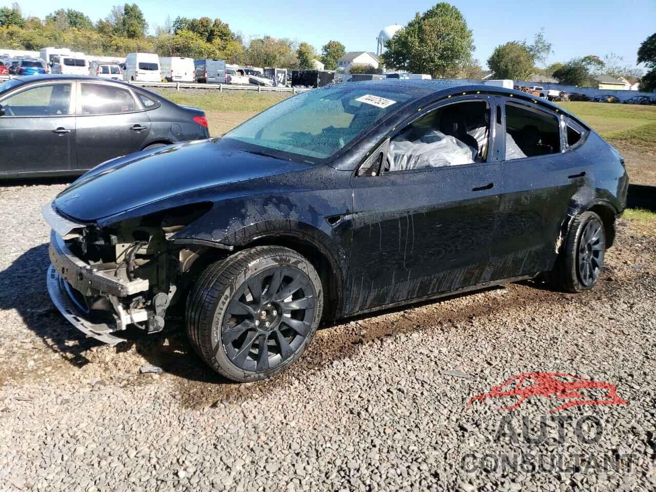 TESLA MODEL Y 2023 - 7SAYGDEEXPA024036