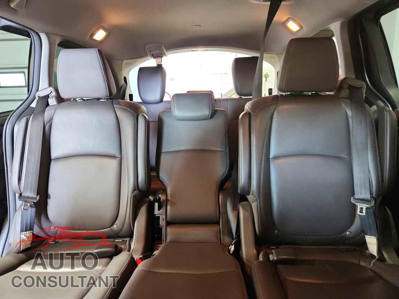 HONDA ODYSSEY 2019 - 5FNRL6H73KB083561
