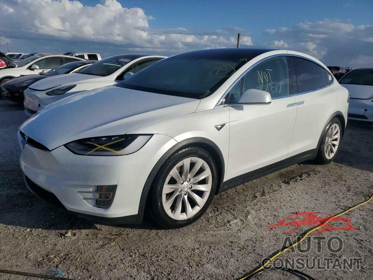 TESLA MODEL X 2018 - 5YJXCDE25JF113209