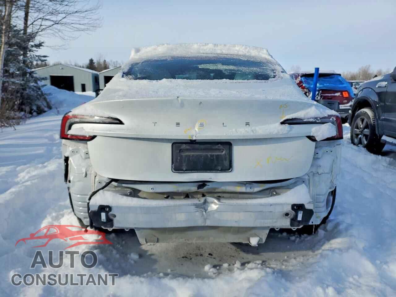 TESLA MODEL 3 2024 - LRW3E7FA8RC263210