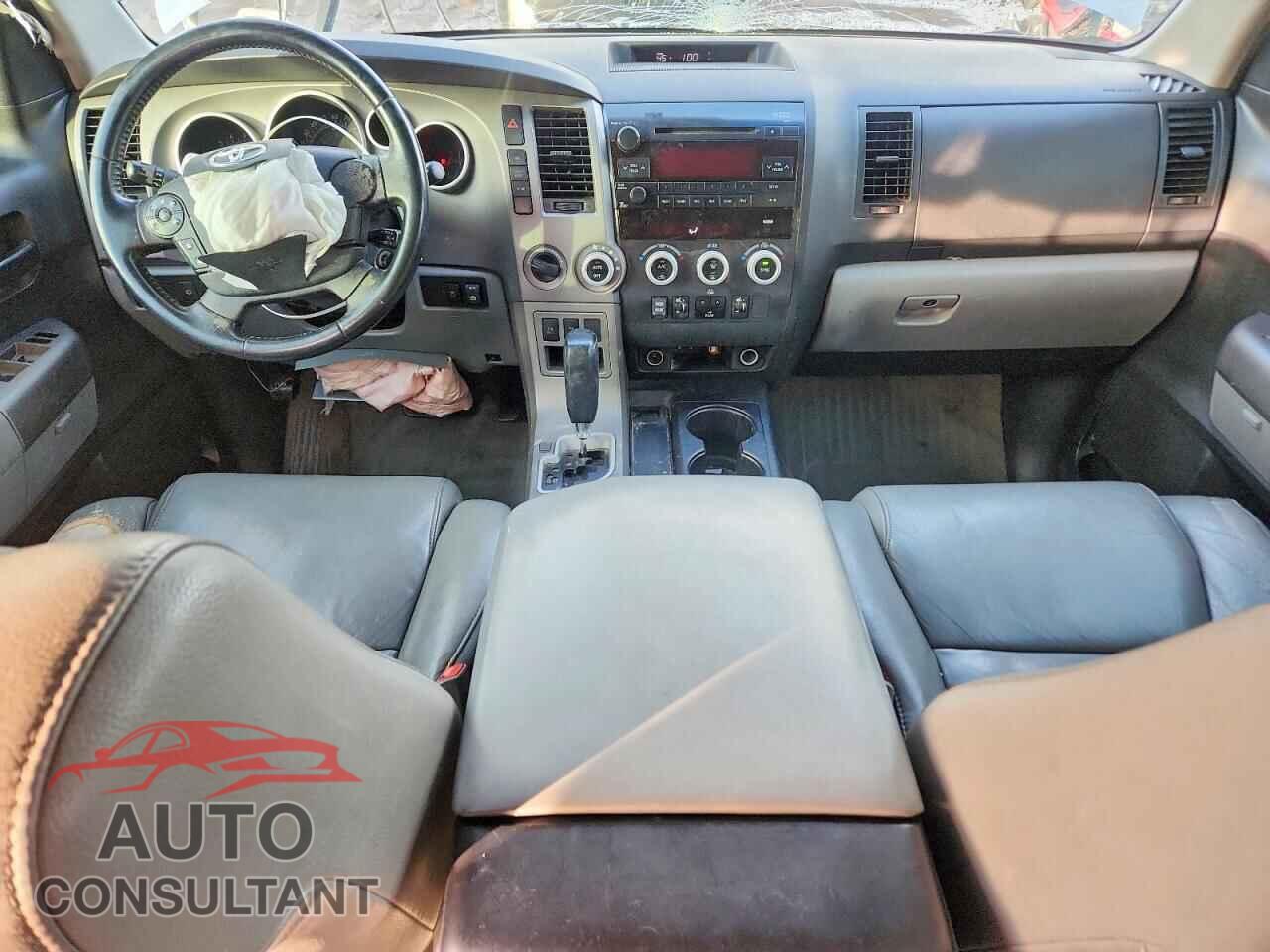 TOYOTA SEQUOIA 2011 - 5TDBY5G12BS053473