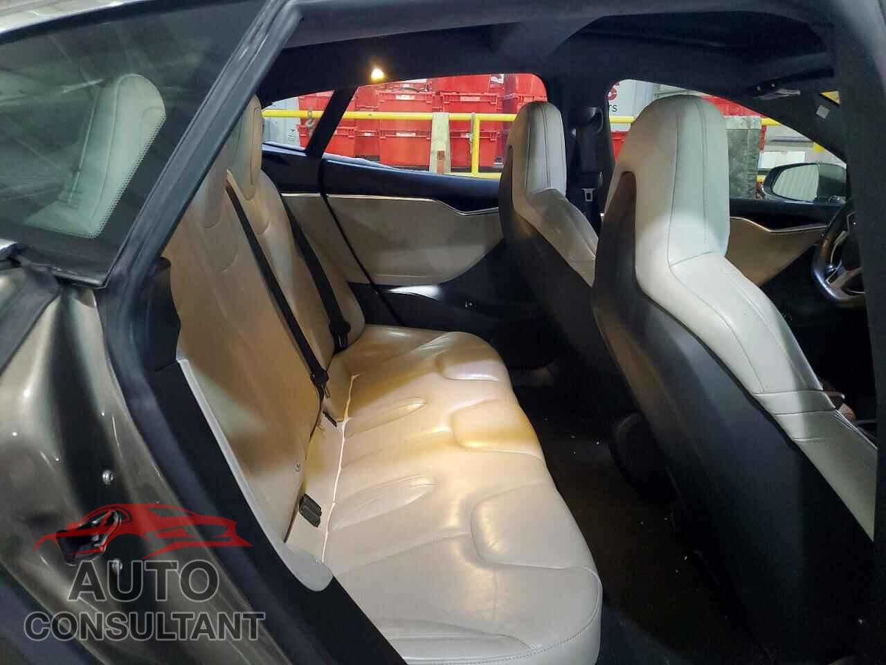 TESLA MODEL S 2016 - 5YJSA1E15GF132888