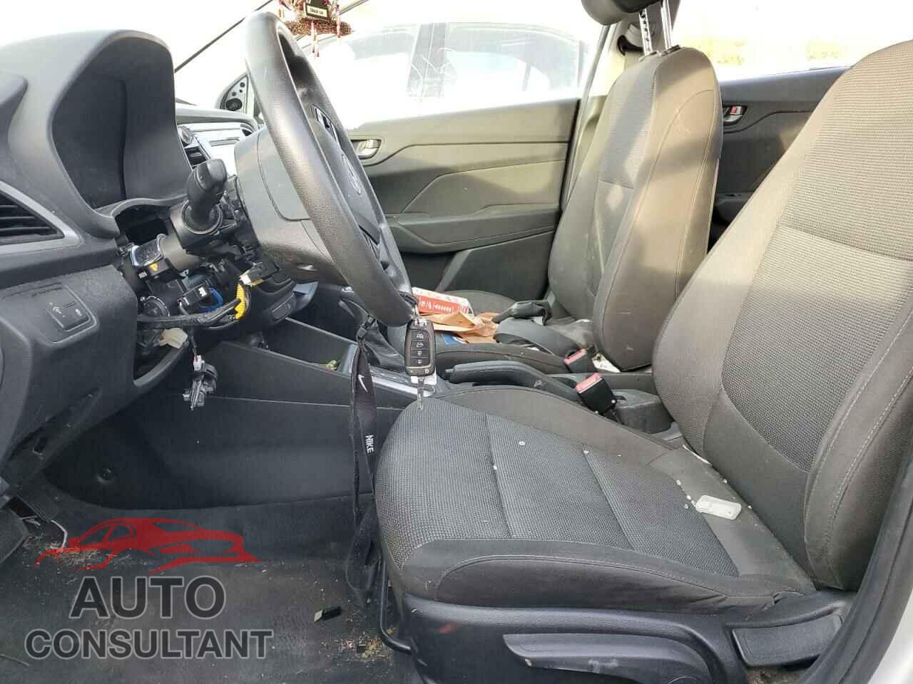 HYUNDAI ACCENT 2019 - 3KPC24A33KE050182