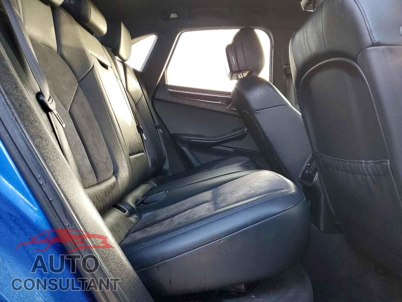 PORSCHE MACAN 2017 - WP1AA2A57HLB00371