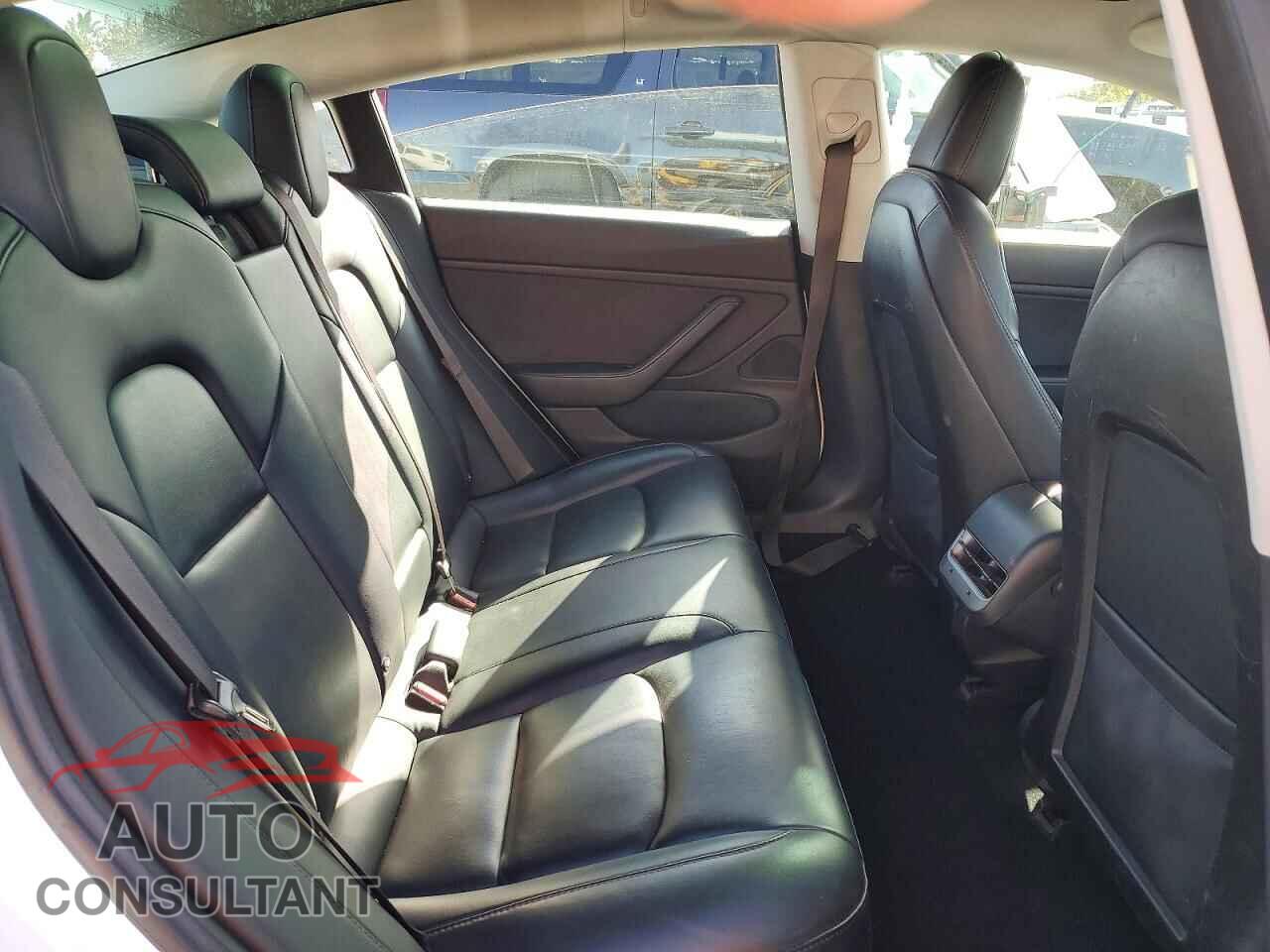 TESLA MODEL 3 2018 - 5YJ3E1EA2JF071869