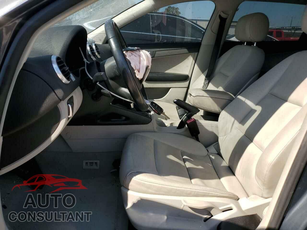 AUDI A3 2011 - WAUBJAFM5BA046620