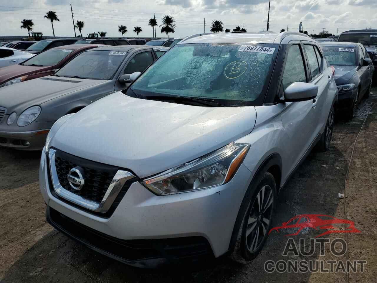 NISSAN KICKS 2018 - 3N1CP5CU0JL538368