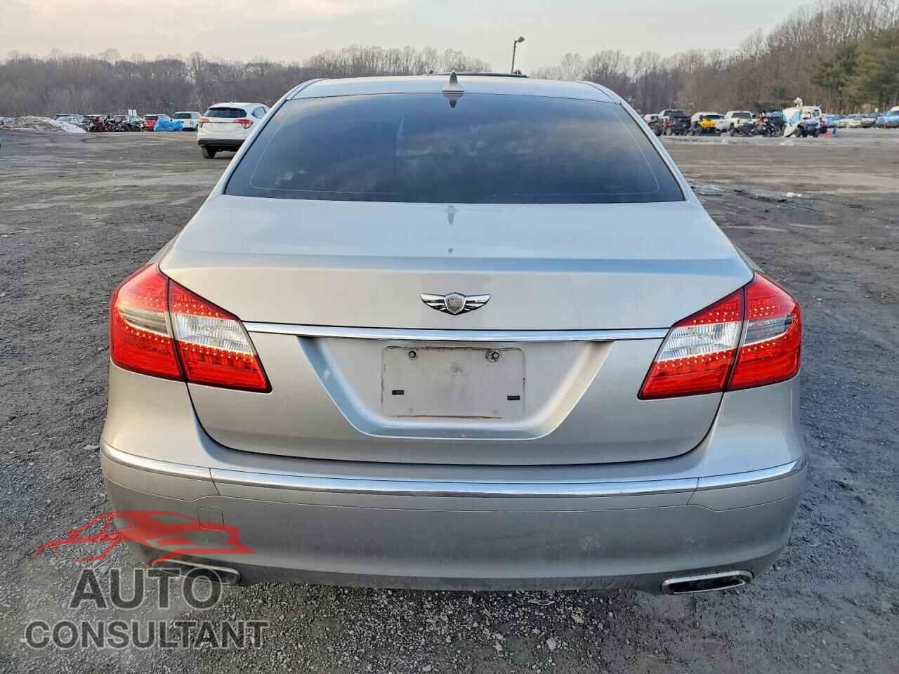 HYUNDAI GENESIS 2013 - KMHGC4DD4DU219452