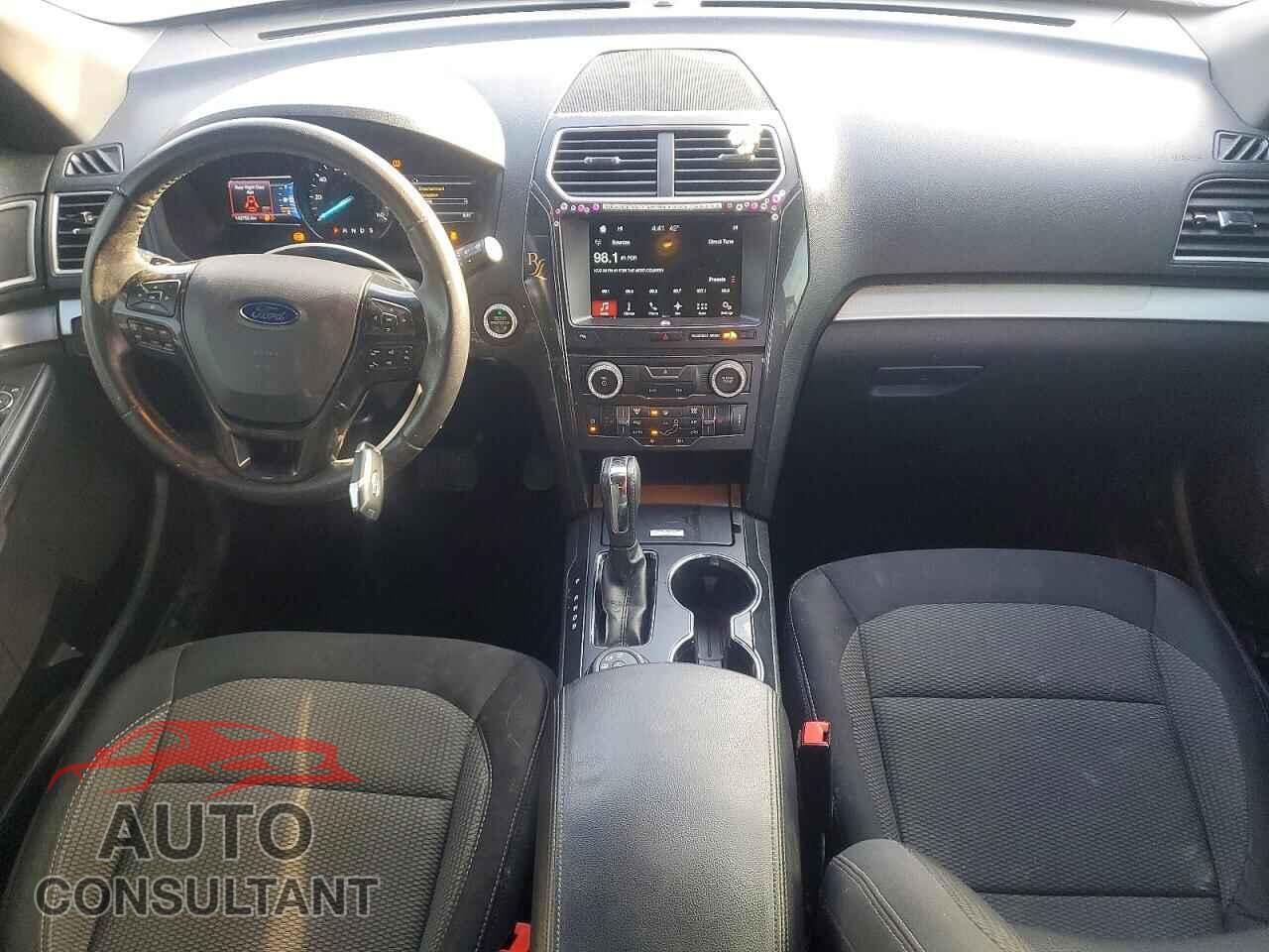 FORD EXPLORER 2017 - 1FM5K8D83HGA00684