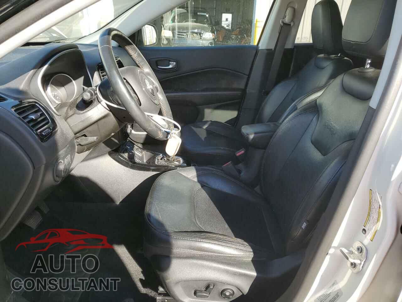 JEEP COMPASS 2018 - 3C4NJDCB0JT117539