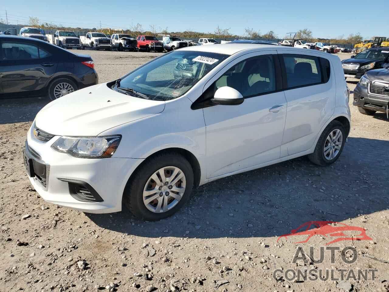 CHEVROLET SONIC 2017 - 1G1JG6SH0H4173651