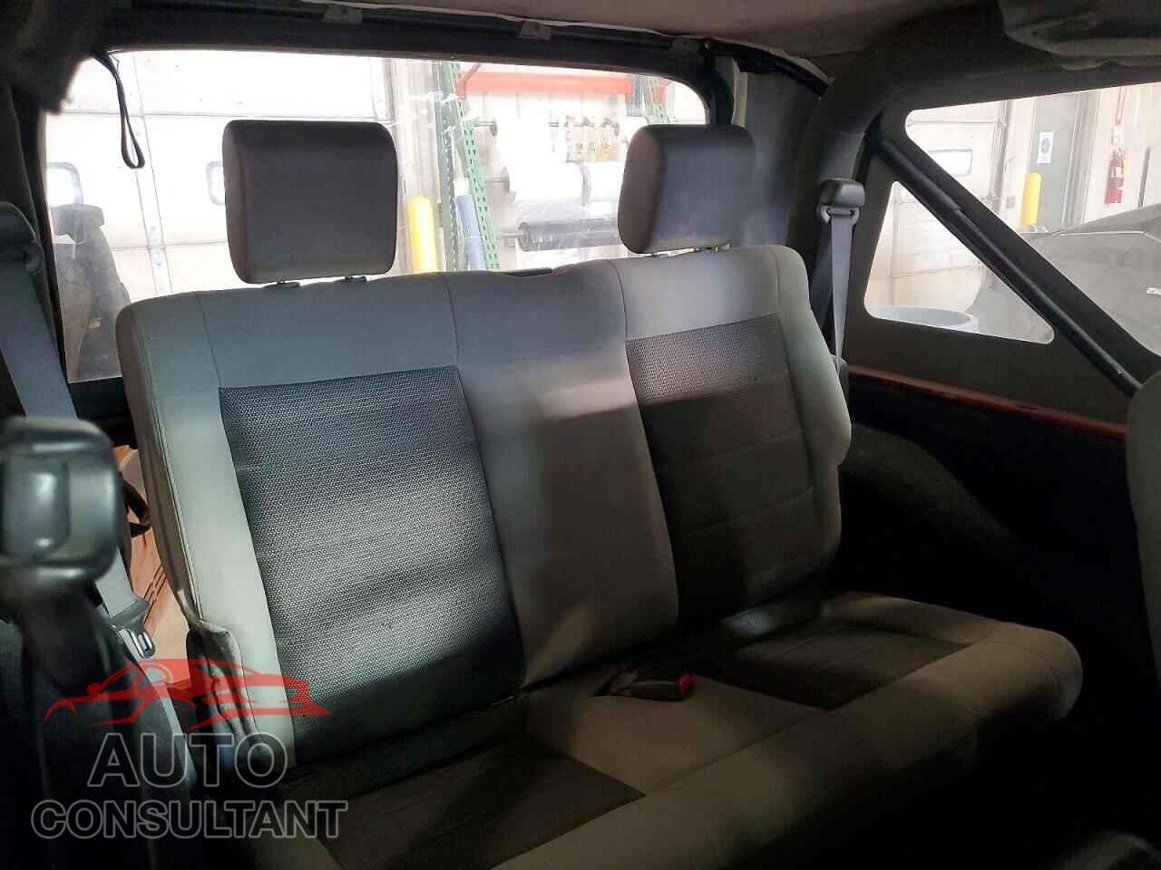 JEEP WRANGLER 2010 - 1J4AA2D19AL201793