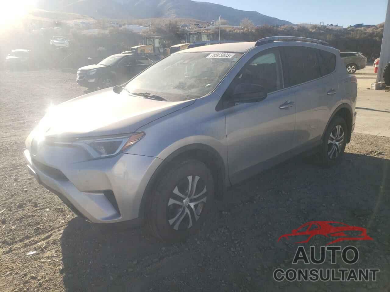 TOYOTA RAV4 2018 - 2T3BFREV6JW718343