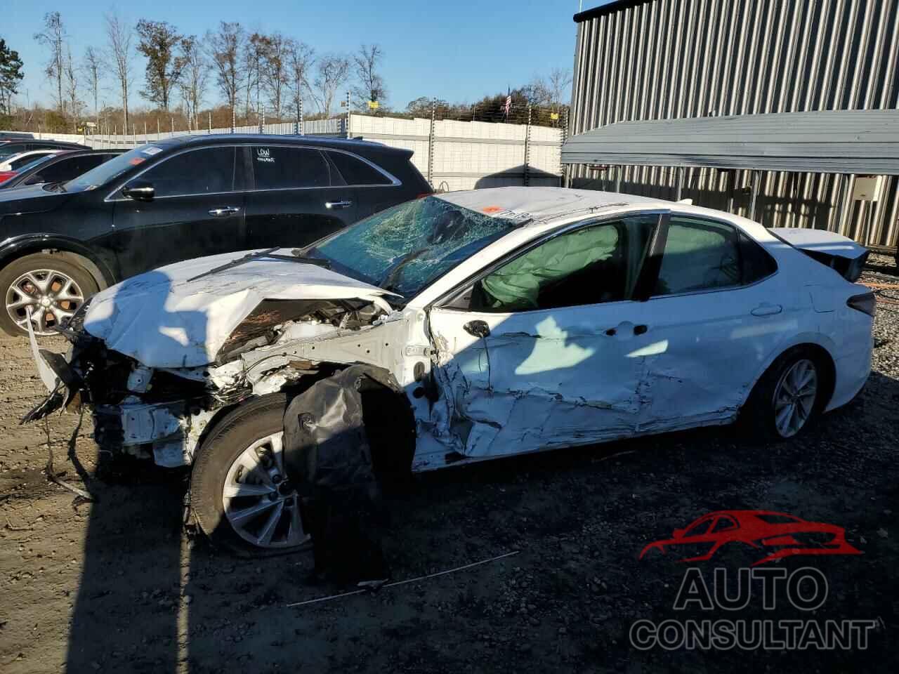 TOYOTA CAMRY 2022 - 4T1C11AK8NU715751