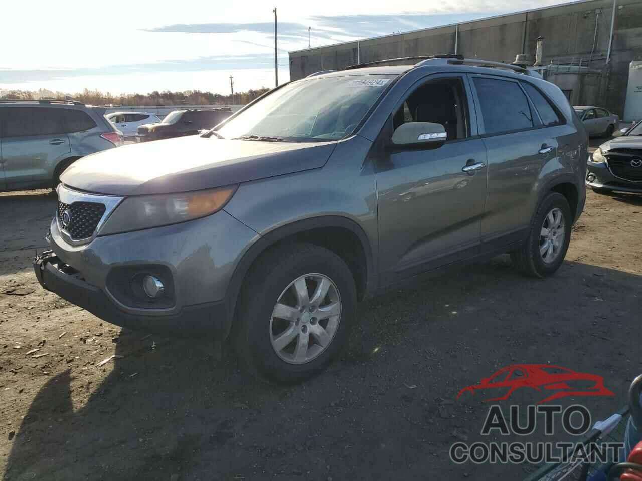 KIA SORENTO 2011 - 5XYKT4A12BG184305