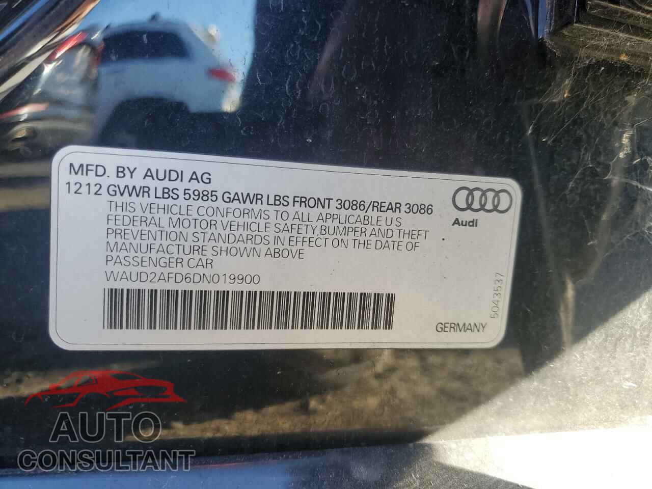 AUDI S8 2013 - WAUD2AFD6DN019900