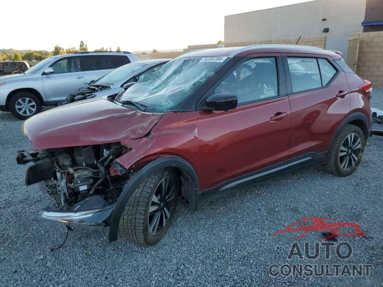 NISSAN KICKS 2018 - 3N1CP5CU3JL541622