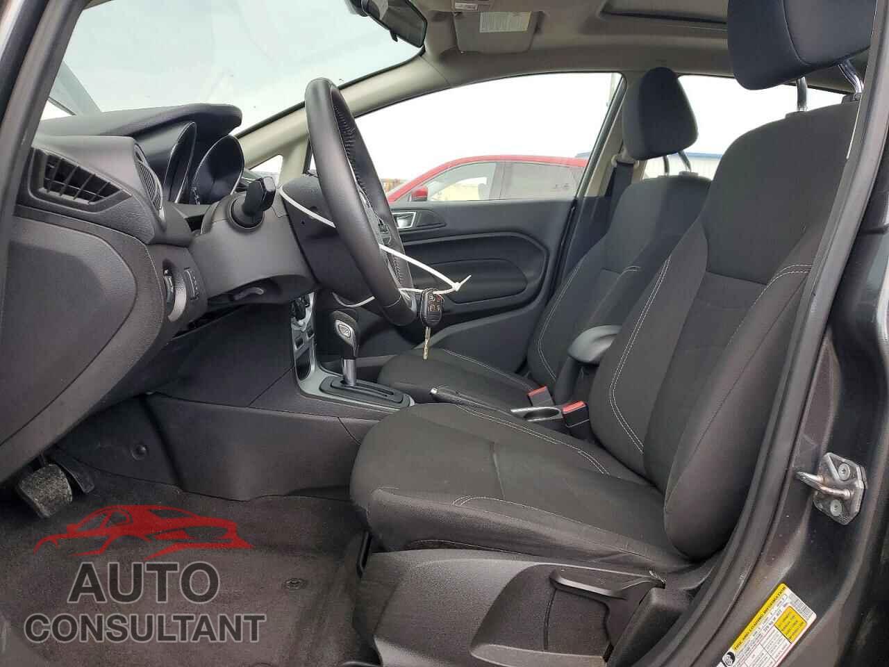 FORD FIESTA 2016 - 3FADP4EJ5GM130102