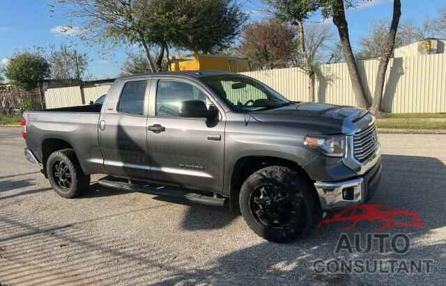 TOYOTA TUNDRA 2017 - 5TFUW5F10HX590636