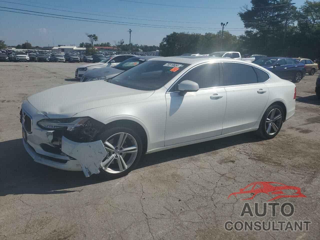 VOLVO S90 2018 - LVY982MK8JP018884