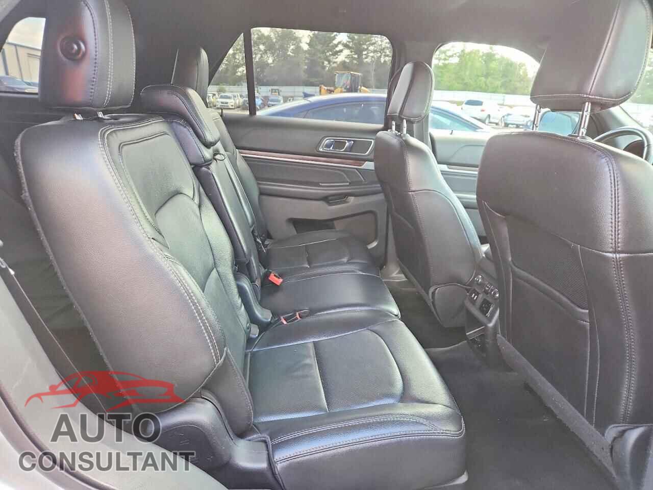 FORD EXPLORER 2018 - 1FM5K7F84JGA16244