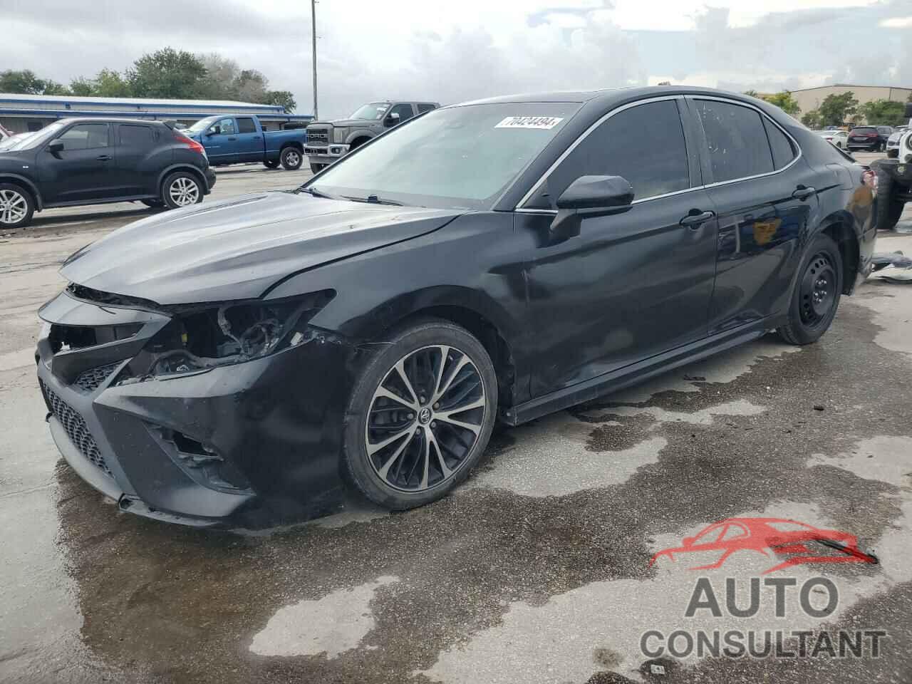 TOYOTA CAMRY 2018 - 4T1B11HK7JU562968