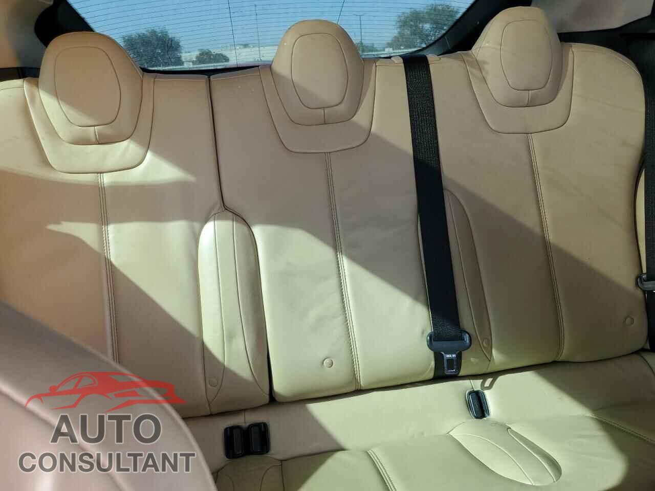 TESLA MODEL S 2013 - 5YJSA1DN8DFP12278