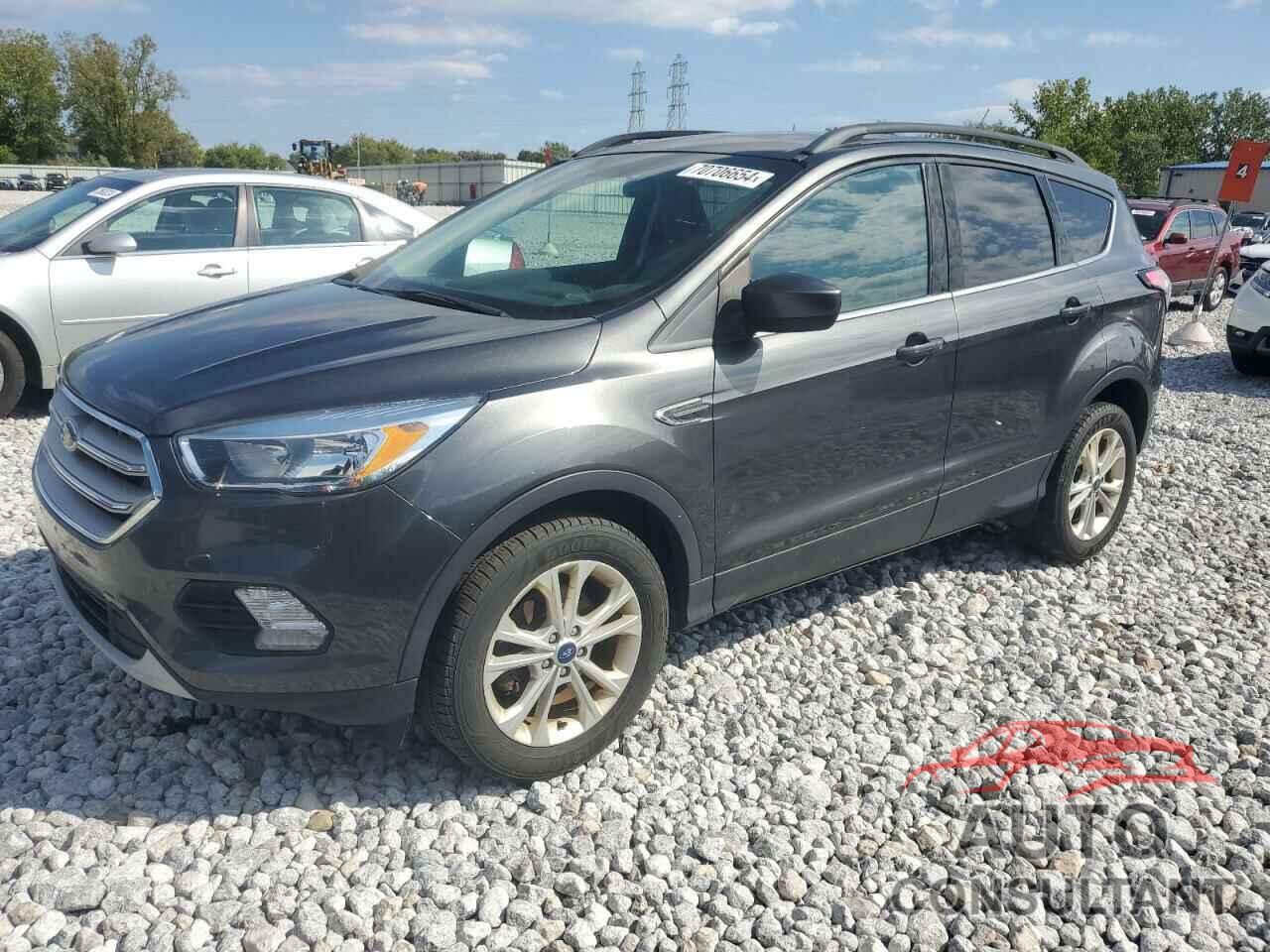 FORD ESCAPE 2018 - 1FMCU0GD3JUC61090