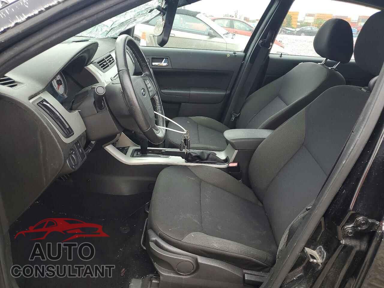 FORD FOCUS 2011 - 1FAHP3GN2BW162039