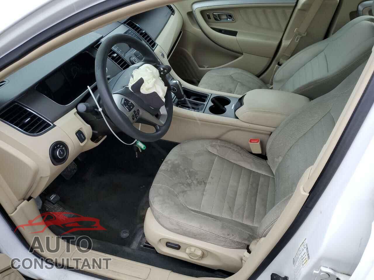 FORD TAURUS 2017 - 1FAHP2D84HG120077