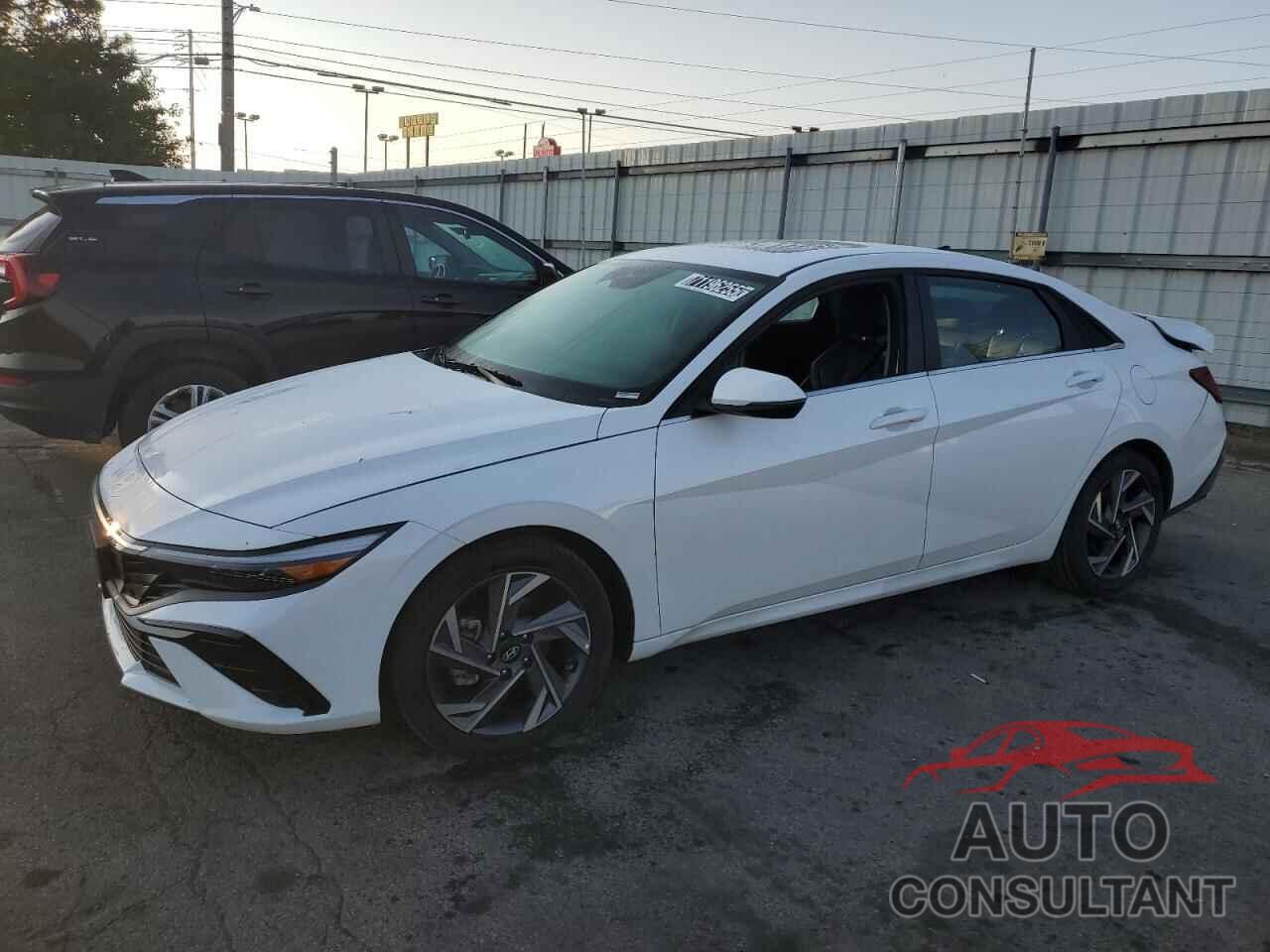 HYUNDAI ELANTRA 2025 - KMHLN4DJXSU127211