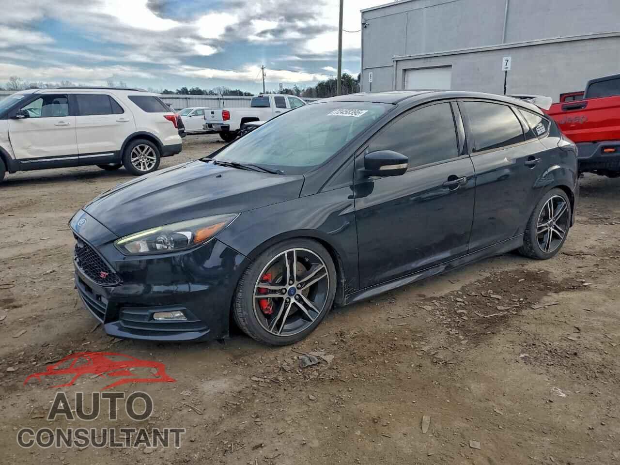FORD FOCUS 2015 - 1FADP3L9XFL312106