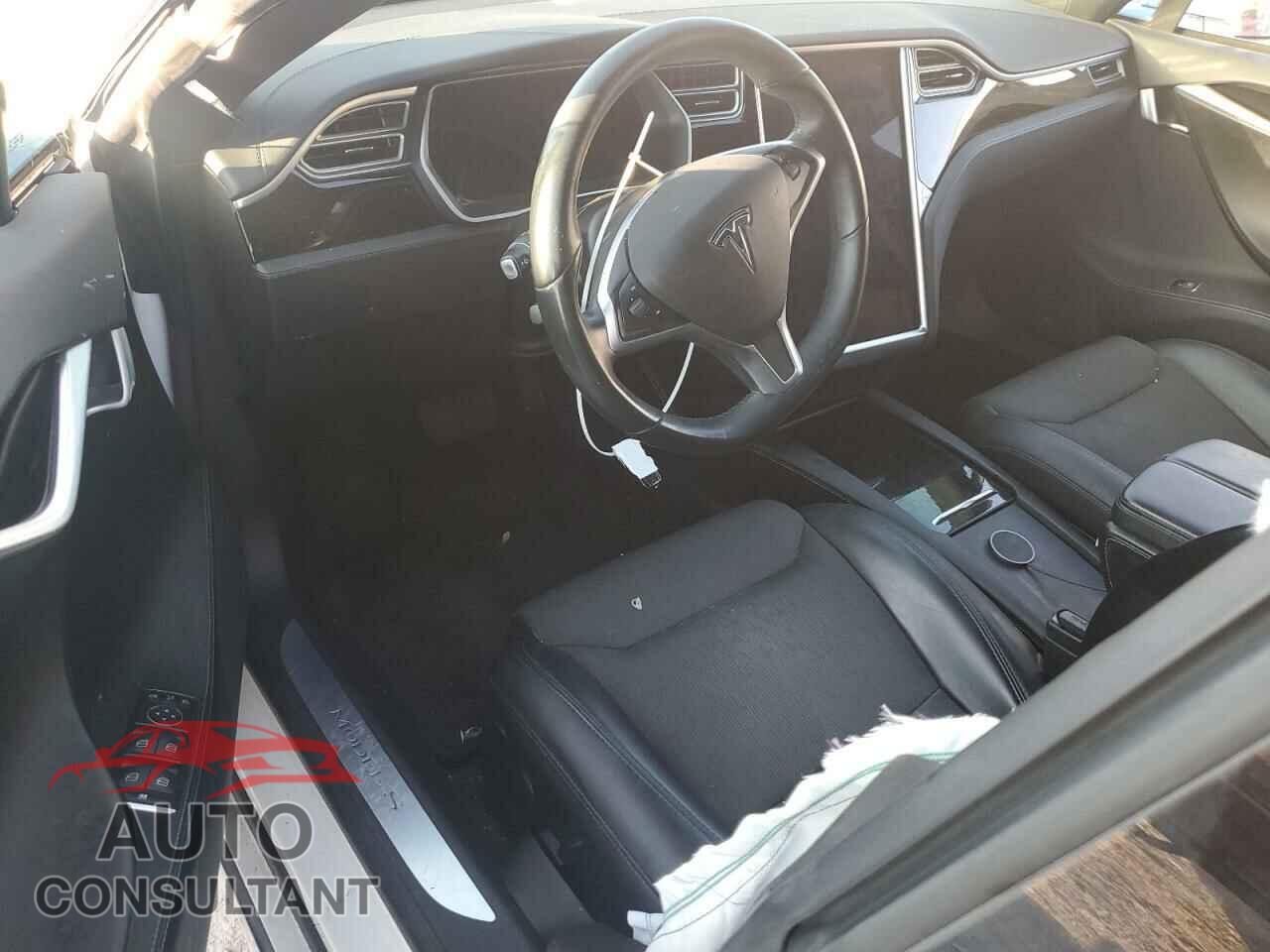 TESLA MODEL S 2017 - 5YJSA1E2XHF209829
