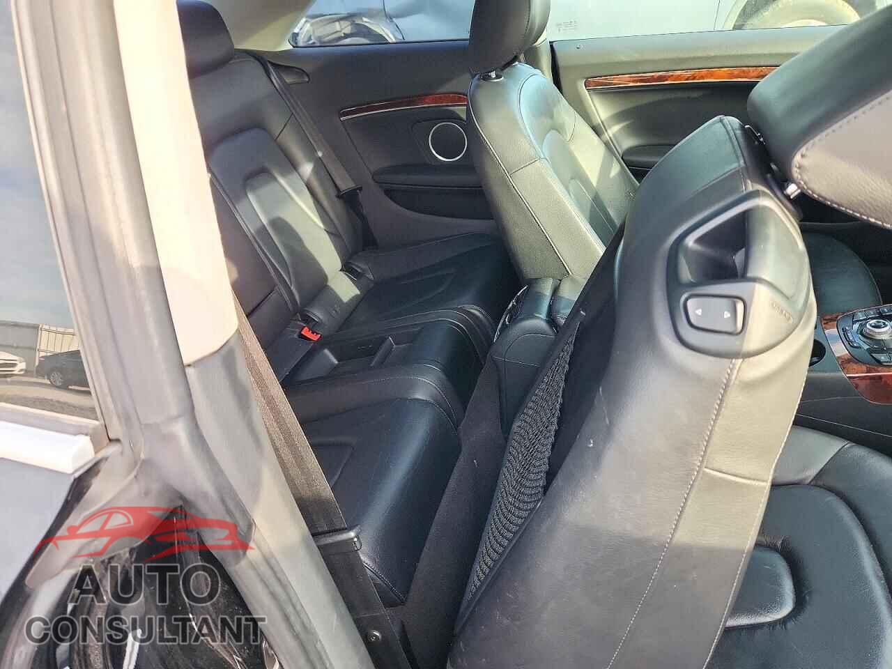 AUDI A5 2010 - WAUVKAFR6AA040944