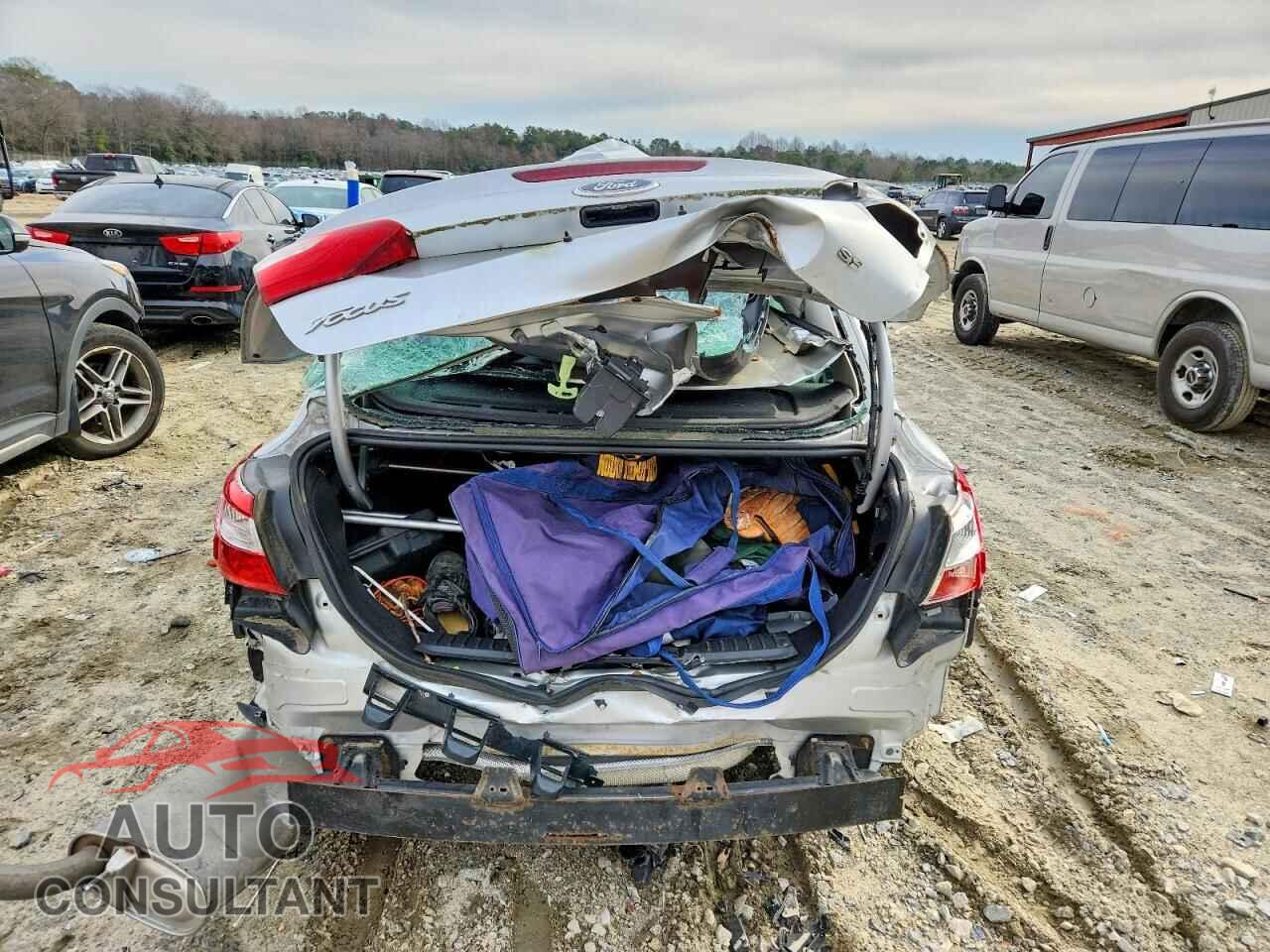 FORD FOCUS 2014 - 1FADP3F2XEL410596
