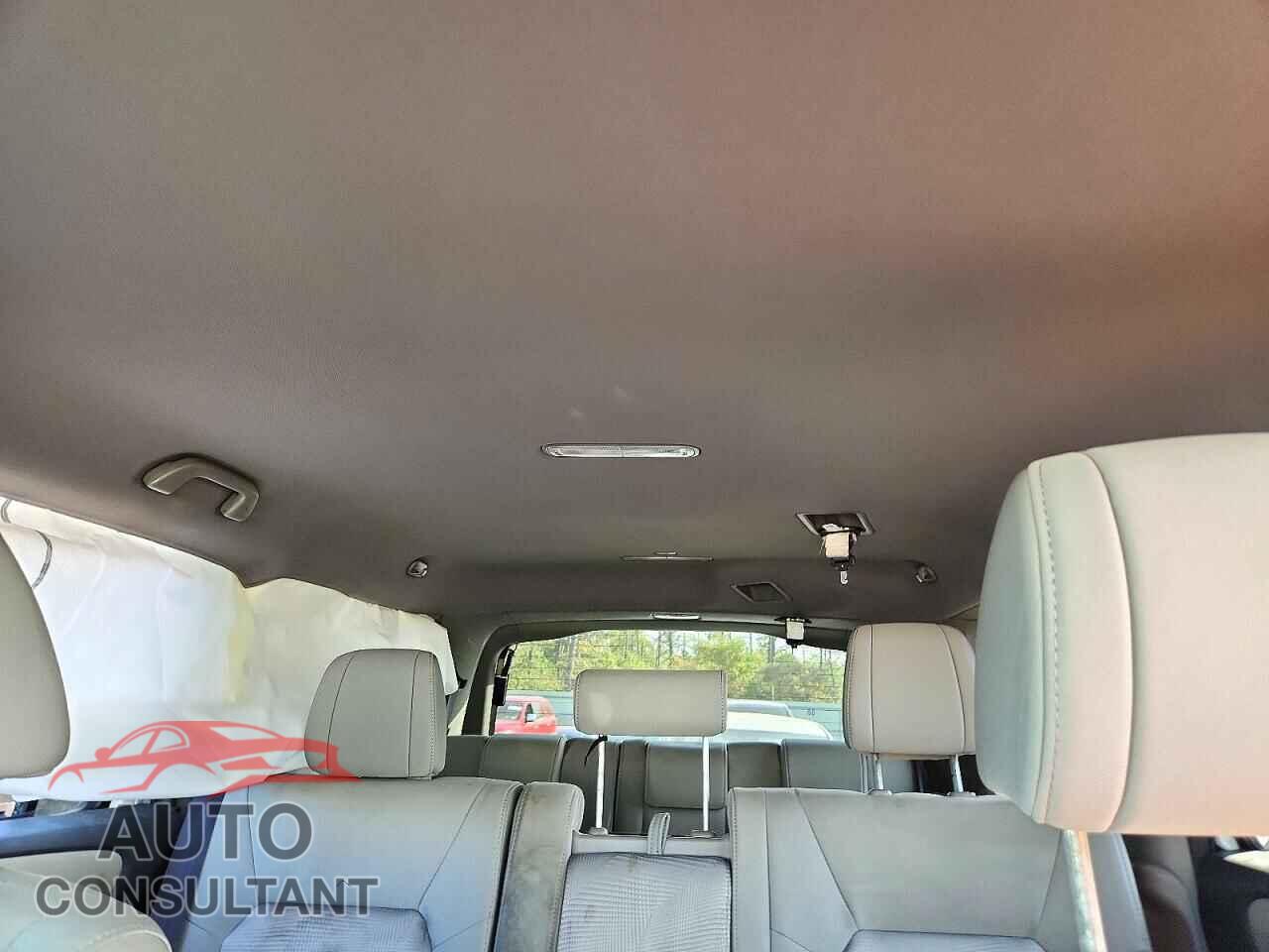 HONDA PILOT 2015 - 5FNYF3H20FB020123