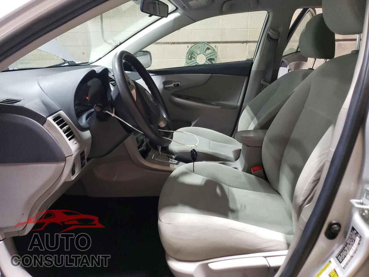 TOYOTA COROLLA 2013 - 2T1BU4EE0DC057111