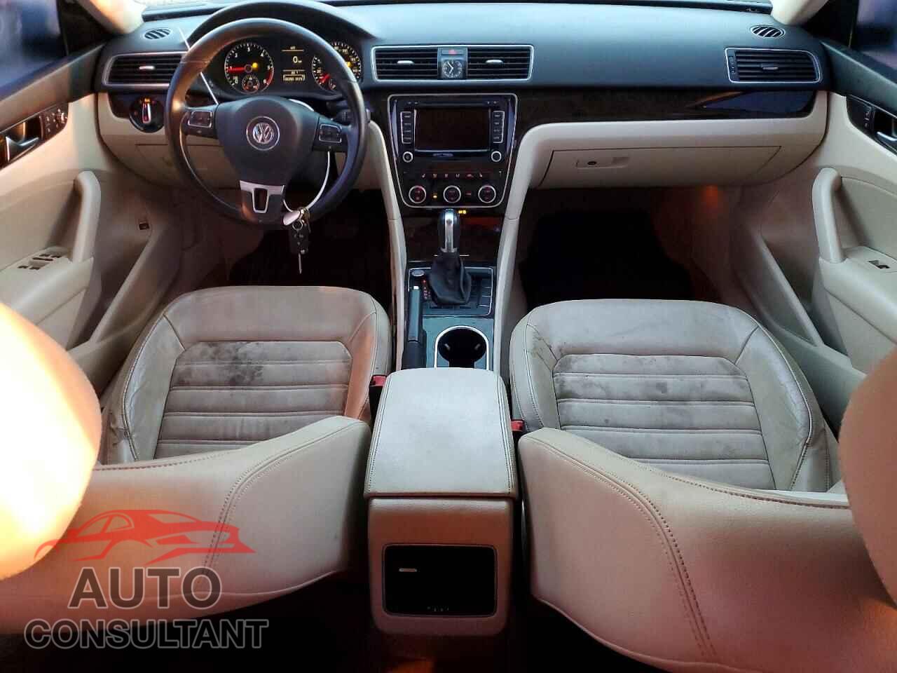 VOLKSWAGEN PASSAT 2014 - 1VWCN7A39EC094804