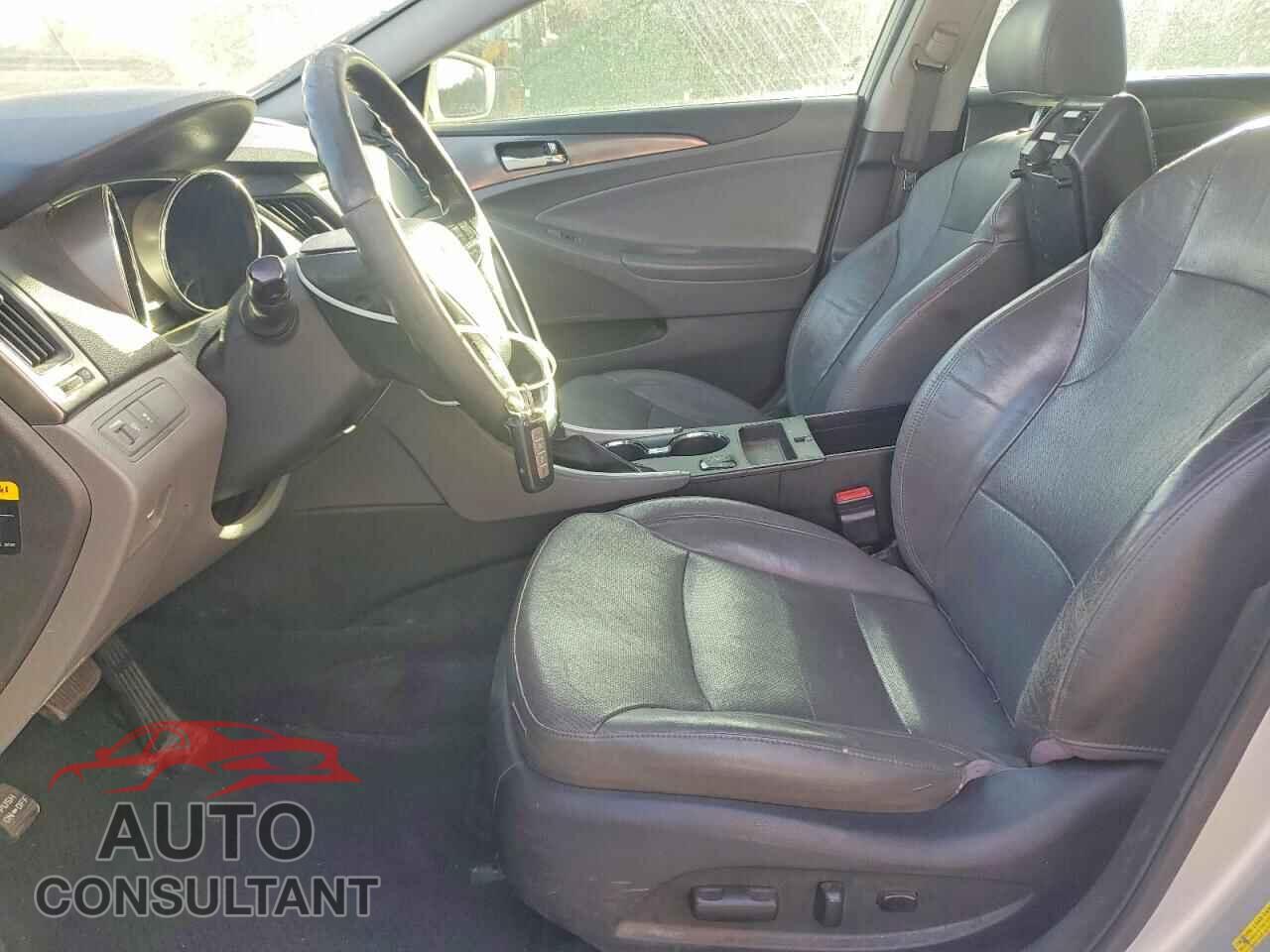 HYUNDAI SONATA 2012 - KMHEC4A46CA035089